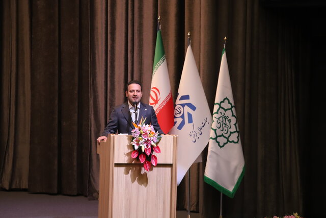 جلیلوند: ضوابط گزینش باید بازنگری شوند/ افراد را از قطار انقلاب پیاده نکنیم