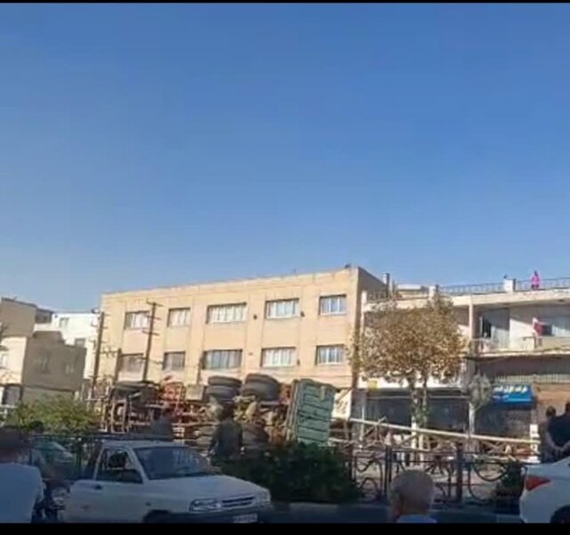واژگونی کامیون در بلوار دانش‌آموز کرج