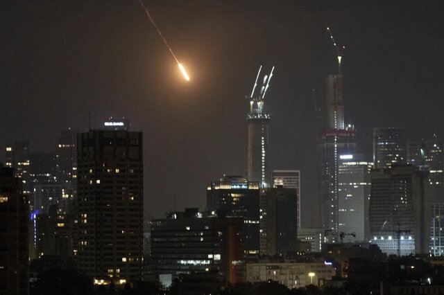 وبگاه آمریکایی: حمله ایران پناهگاه نظامی مخفی اسرائیل در قلب تلآویو را لو داد وبگاه آمریکایی: حمله ایران پناهگاه نظامی مخفی اسرائیل در قلب تلآویو را لو داد