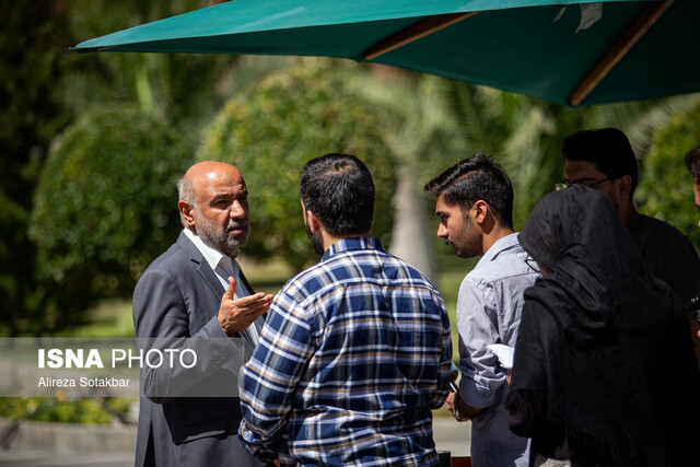 توضیحاتی درباره توزیع کالابرگ الکترونیکی، قیمت کالاهای اساسی و بنزین