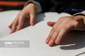 جامعه به توانمندیهای نابینایان باور ندارد