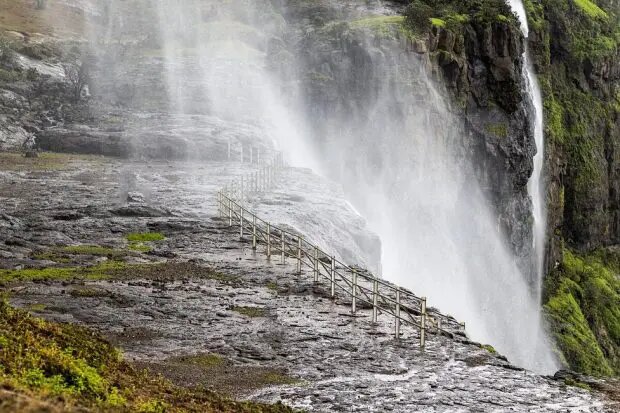 ۱۰ مکان واقعی که قانون جاذبه زمین در آنها کار نمیکند!