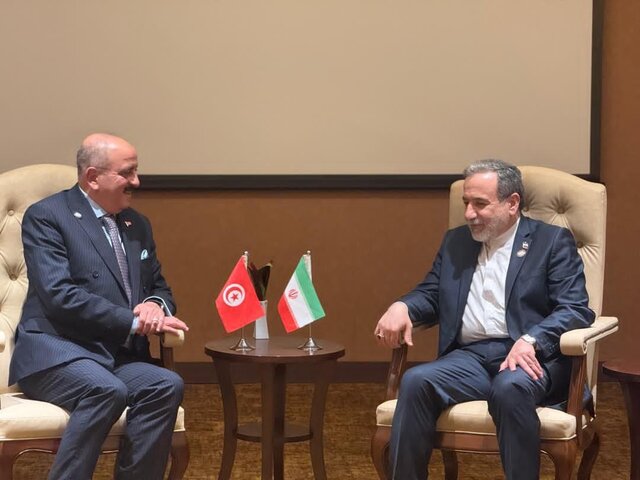 رایزنی وزیران امور خارجه ایران و تونس تأکید وزیران خارجه ایران و تونس بر تقویت مناسبات