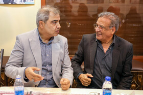 عبدالرضا اکبری و اتابک نادر در مراسم شصت سالگی تماشاخانه سنگلج