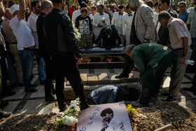 مراسم تشییع پیکر ناصر تقوایی در امامزاده طاهر کرج