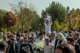 مراسم تشییع پیکر ناصر تقوایی در امامزاده طاهر کرج