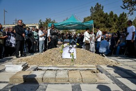 مراسم تشییع پیکر ناصر تقوایی در امامزاده طاهر کرج