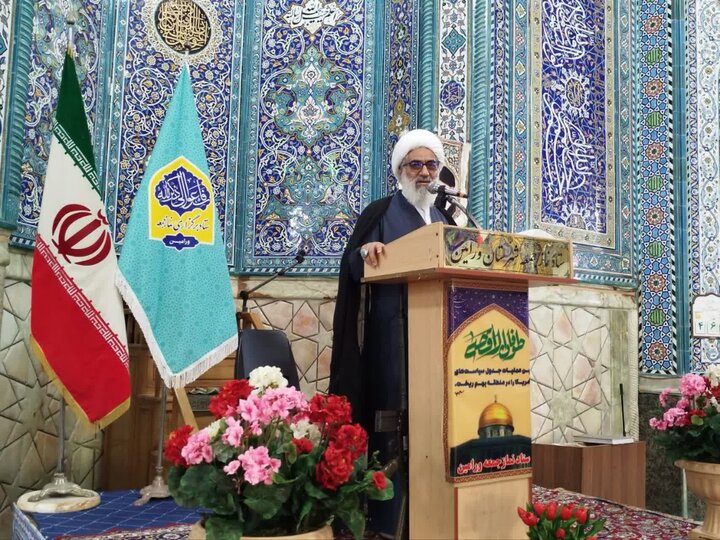زمین مصلای ورامین تعیین شده است