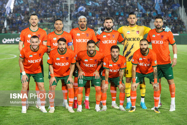 مربی مس: میرزازاد گل بدی خورد/ استقلال وقت تلف کرد