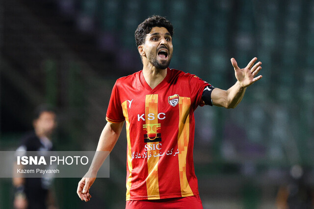 انصاری: دیگر کسی نمی‌تواند هواداران فولاد را فریب بدهد/ آینده فولاد با گل محمدی تضمین شده است