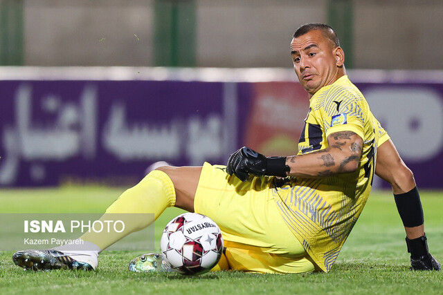 حامد لک: هواداران فولاد صبور باشند/ مشکل مهاجم شش دانگ نداریم