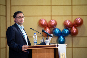 سخنرانی سیدرضا رئیس کرمی، رییس دانشگاه علوم پزشکی تهران در جشن استقبال از نو دانشجویان پزشکی