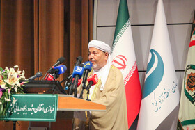 شیخ یعقوب شمس امام جمعه اهل سنت کیش- مراسم تکریم خانواده شهدای فراجا در جنگ ۱۲ روزه در کیش برگزار شد