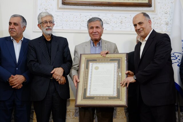 در بزرگداشت محمدجعفر یاحقی چه گذشت؟