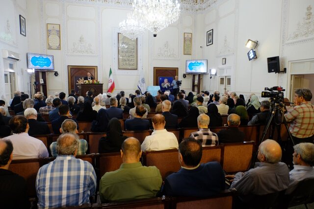 در بزرگداشت محمدجعفر یاحقی چه گذشت؟