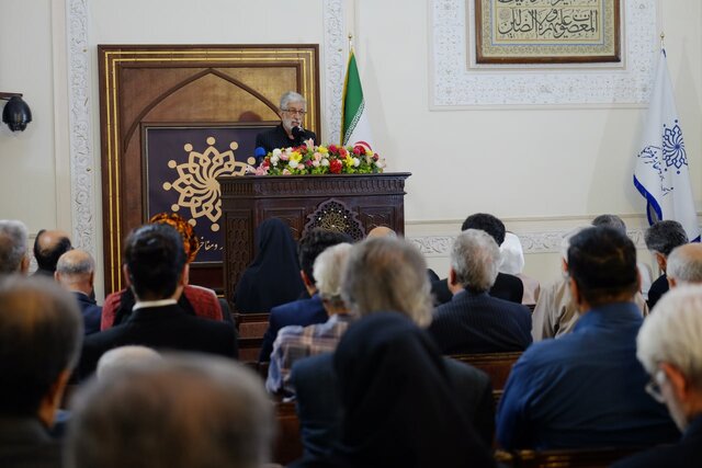 در بزرگداشت محمدجعفر یاحقی چه گذشت؟