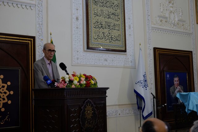 در بزرگداشت محمدجعفر یاحقی چه گذشت؟