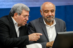 احمد میدری وزیر کار و سید جواد حسین رییس سازمان بهزیستی در جشن ملی همدلی اهدای ۳۵۰۰ سری جهیزیه و رونمایی از مرکز رصد و کنترل عملیات اورژانس اجتماعی