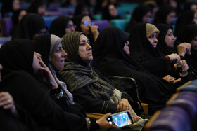 نشست معاون امور بانوان و خانواده رئیس‌جمهور با بانوان نخبه و توانمند استان اصفهان