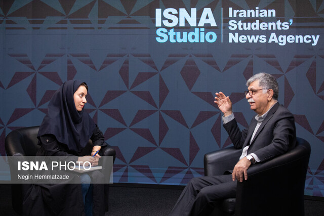 روایتی از روزهای حساس کیهان و نخستین دیدار با دکتر معتمدنژاد/ تیتری که ۱۰۰ بار تغییر کرد