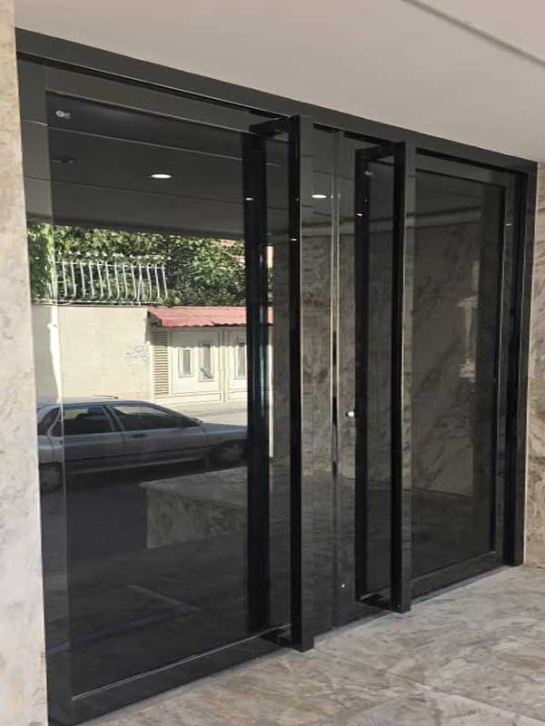 چرا کاربران به سمت دربهای استیل رفتهاند