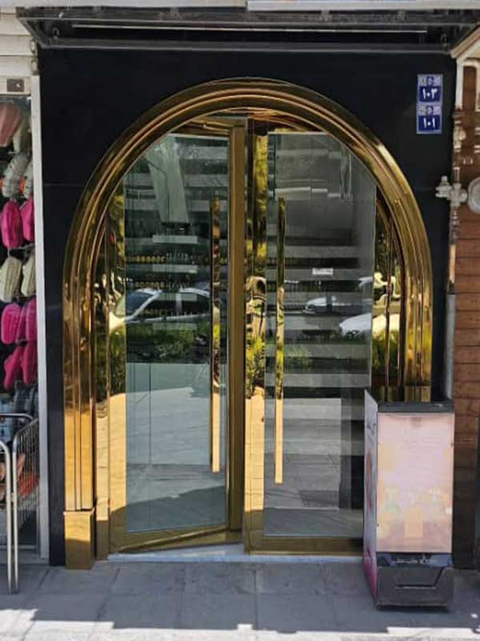 چرا کاربران به سمت دربهای استیل رفتهاند