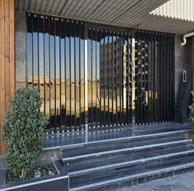 چرا کاربران به سمت درب‌های استیل رفته‌اند