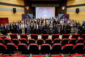 عکس دسته جمعی معاونین فرهنگی، رؤسای مراکز و سازمان های تخصصی و مدیران شعب سازمان دانشجویان جهاد دانشگاهی در نود و سومین گردهمایی معاونین فرهنگی جهاد دانشگاهی کشور - قم