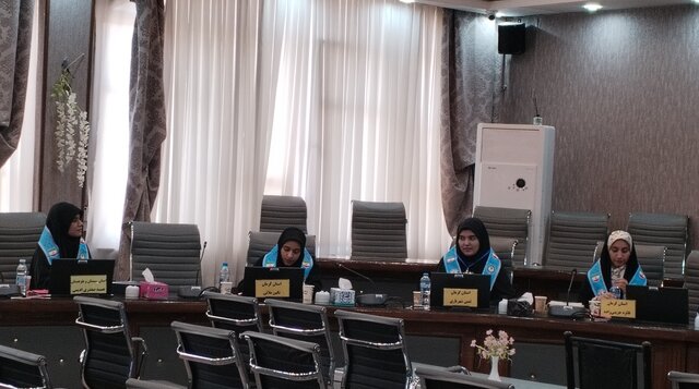 نشست کمیسیون فضای مجازی مجلس دانشآموزی در کرمان برگزار شد