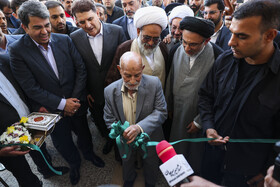 افتتاح مجتمع پزشکی بوعلی سیرجان با حضور علی زینی‌وند، معاون سیاسی وزیر کشور، سید مهدی خاموشی، رییس اوقاف کشور و محمد علی طالبی، استاندار کرمان