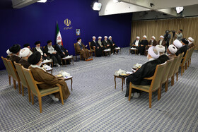 دیدار دست‌اندرکاران کنگره بین‌المللی علامه میرزای نائینی با رهبر انقلاب