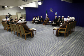 دیدار دست‌اندرکاران کنگره بین‌المللی علامه میرزای نائینی با رهبر انقلاب