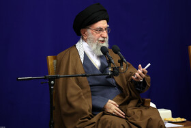 دیدار دست‌اندرکاران کنگره بین‌المللی علامه میرزای نائینی با رهبر انقلاب