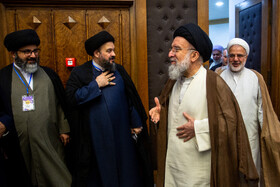 حضور آیت الله سید احمد خاتمی در کنگره بین المللی میرزای نائینی - قم