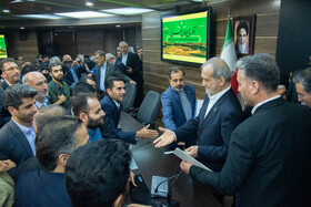  نشست‌ رئیس جمهور با فرهیختگان و فعالان فرهنگی آذربایجان غربی