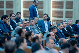 نشست رئیس جمهور با سرمایه گذاران و فعالین اقتصادی آذربایجان غربی