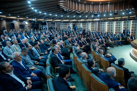 نشست رئیس جمهور با سرمایه گذاران و فعالین اقتصادی آذربایجان غربی