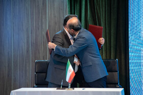 امضا هفت تفاهم‌نامه توسط رضا رحمانی استاندار آذربایجان غربی در نشست رئیس جمهور با سرمایه گذاران و فعالین اقتصادی آذربایجان غربی