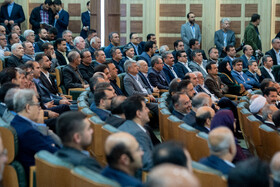 نشست رئیس جمهور با سرمایه گذاران و فعالین اقتصادی آذربایجان غربی