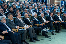نشست رئیس جمهور با سرمایه گذاران و فعالین اقتصادی آذربایجان غربی