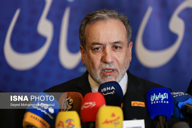 عراقچی: دیپلماسی زیر آتش جنگ هم برقرار بوده اما مذاکره با قُلدری متفاوت است عراقچی: دیپلماسی زیر آتش جنگ هم برقرار بوده اما مذاکره با قُلدری متفاوت است