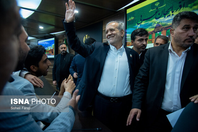 سفر رئیس جمهور به آذربایجان غربی