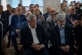 سیدعلیرضا بهشتی، دبیرکل جمعیت توحید و تعاون و محسن هاشمی رفسنجانی در نشست ویژه نودوهفتمین سالگرد تولد شهید آیت‌الله دکتر بهشتی