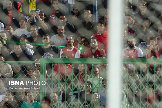 واکنش متفاوت هواداران پرسپولیس به ماندن یا رفتن هاشمیان واکنش متفاوت هواداران پرسپولیس به ماندن یا رفتن هاشمیان