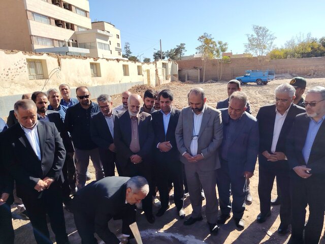 آیین آغاز عملیات اجرایی احداث هنرستان استاد محمدکریم فضلی به همت گروه صنعتی گلرنگ آیین آغاز عملیات اجرایی احداث هنرستان استاد محمدکریم فضلی به همت گروه صنعتی گلرنگ