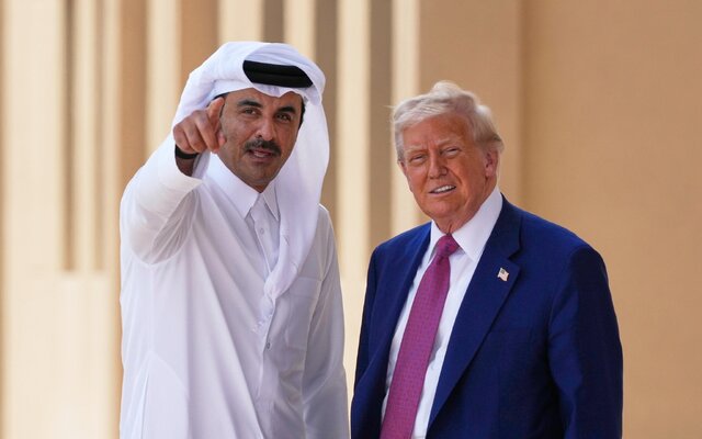 ترامپ در دوحه با امیر قطر ملاقات میکند ترامپ در دوحه با امیر قطر ملاقات میکند
