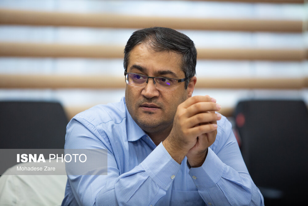 یک جامعهشناس: طبقه متوسط میتواند در بزنگاههای اجتماعی و سیاسی نقشآفرین باشد