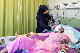 مریم بیات در بخش مراقبت های ویژه (ICU) بیمارستان حکیم نیشابور به عنوان پرستار خدمت می‌کند.