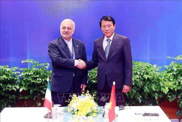 دیدار معاون وزیر امور خارجه ایران با وزیر امنیت عمومی ویتنام رایزنی مقامات ایران و ویتنام در مورد مسائل کنسولی