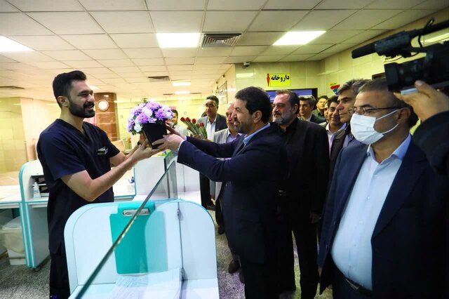 پیگیر جدی مطالبات کادر درمان در سطح ملی و استانی هستیم